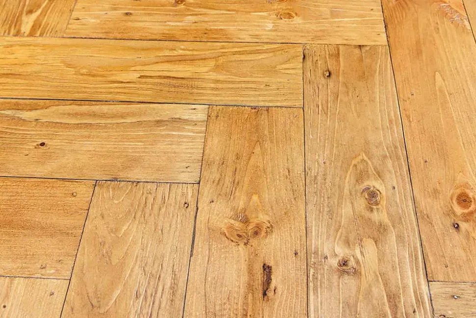 Ausziehbarer Esstisch MOSAIK 160-200cm braun Pinie recyceltes Massivholz Metall schwarz