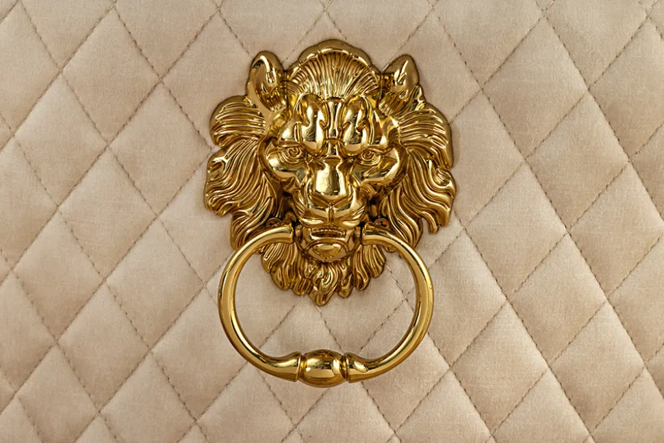 Barock Stuhl CASTLE DELUXE beige Samt gold Edelstahl mit Löwenkopf Ziernieten
