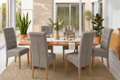 Design Stuhl CASA taupe Strukturstoff Massivholzbeine mit Zierknöpfen und Nackenrolle