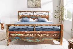 Einzigartiges Bett JAKARTA 185cm braun bunt aus recycelten Fischerbooten Massivholz