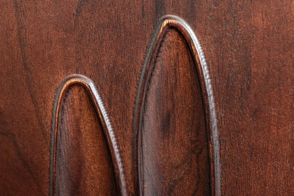 Massives Sideboard DUNE 175cm walnuss-braun Akazienholz 3D-Design schwarz Metall